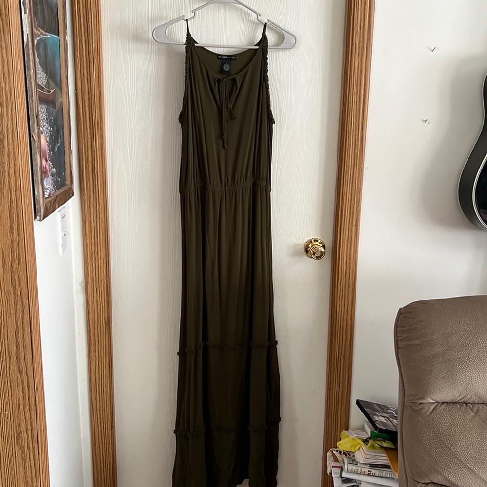 Design History maxi dress. Dark Olive. M
